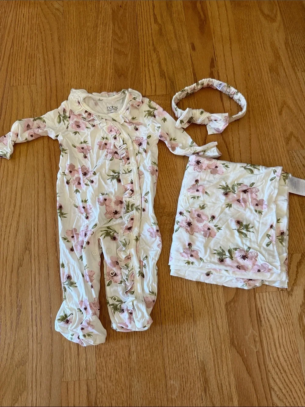Baby girl pajama set Size 0-3